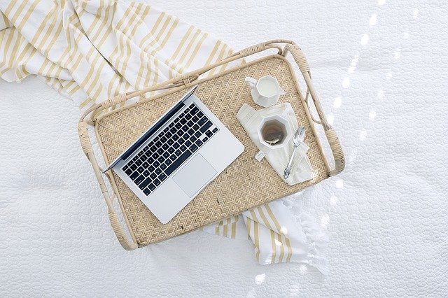 Laptopablagen für das Homeoffice